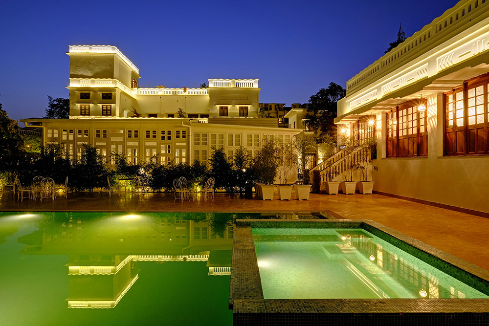 The pool at the Lebua Lucknow