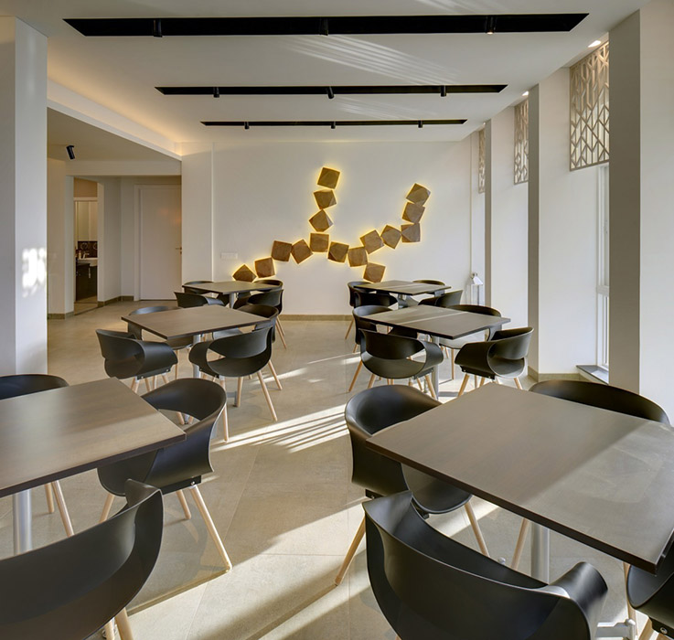 Another view of the restaurant at Tata Myst Himachal Pradesh
