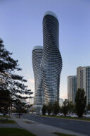 Marilyn Monroe Towers, Mississauga